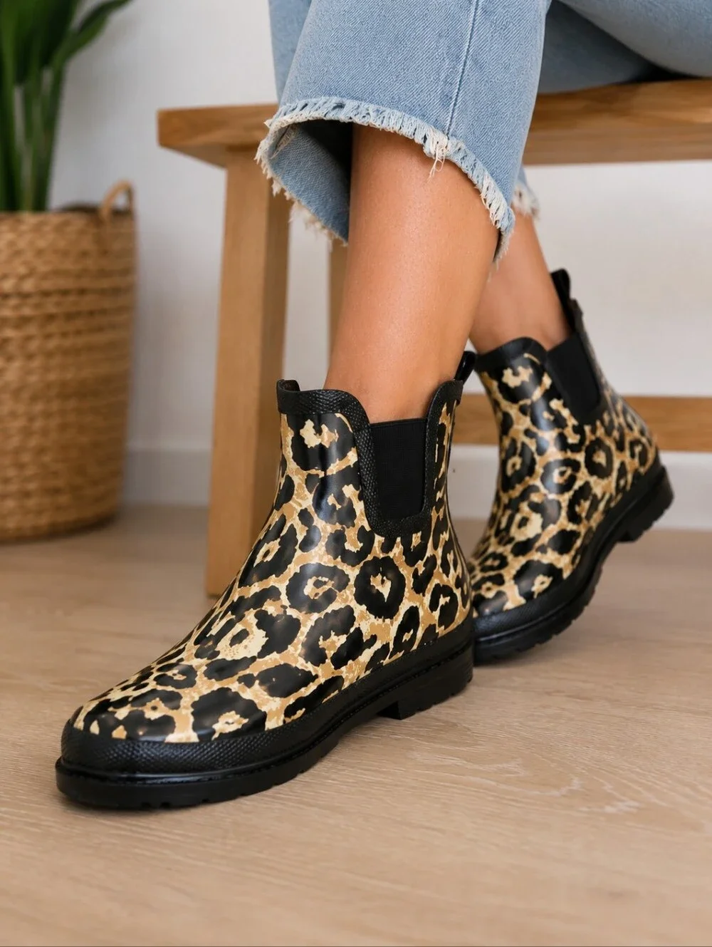 Journee Collection Tekoa Leopard Print Chelsea Rain Boots Waterproof Size 9 NWOT